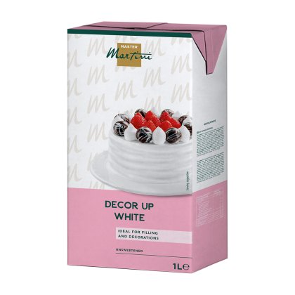 1公升裝 Master Martini Decor Up White 紙盒裝,無糖,配以裝飾鮮忌廉蛋糕及士多啤梨。